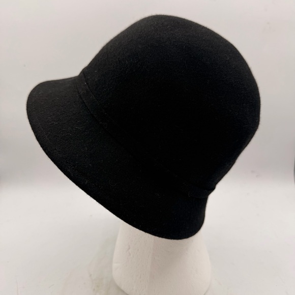 Nine West Black Wool Cloche Hat with Floral Accent – 60 cm - Picture 6 of 9